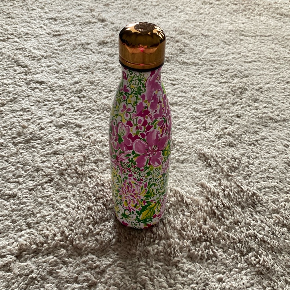 Lilly Pulitzer Swell water bottle
